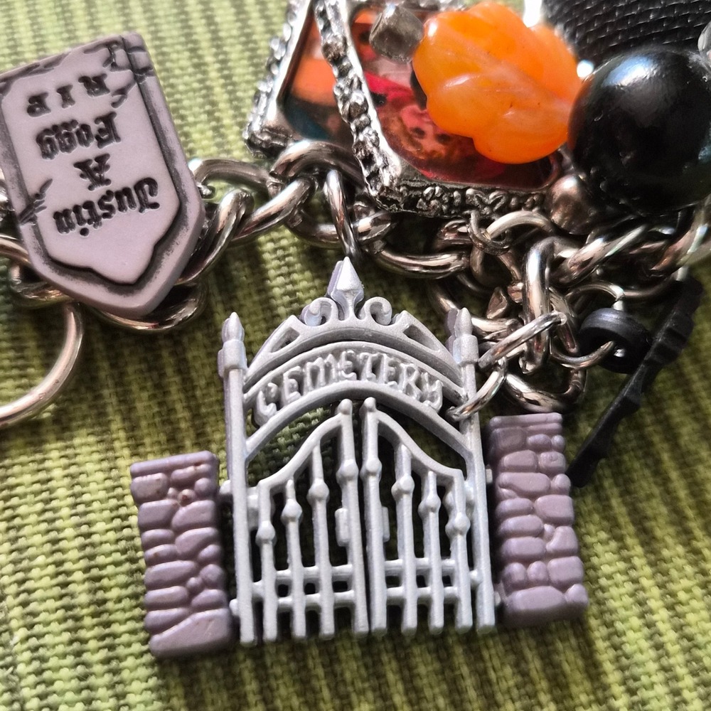 Halloween Charm Bracelet Vintage Style Spooky Skeleton Gravestone Gothic Jewelry - Picture 6 of 8